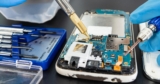 14 Fornecedores de Peças para Celular no Atacado: Telas, Baterias e Componentes